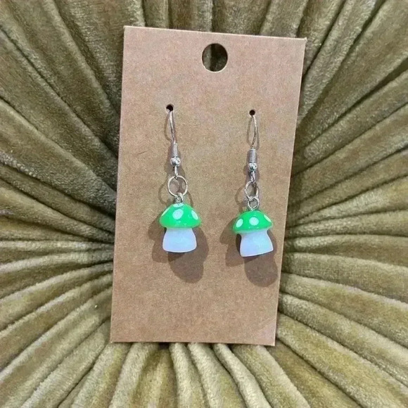 Jewelry - Handmade green mushroom
